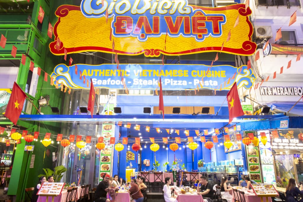 Nha hang Gio Bien Dai Viet Bui Vien