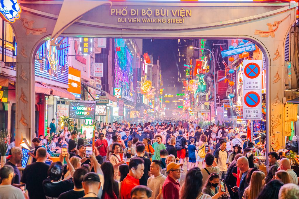 Phố đi bộ Bùi Viện - Sài Gòn