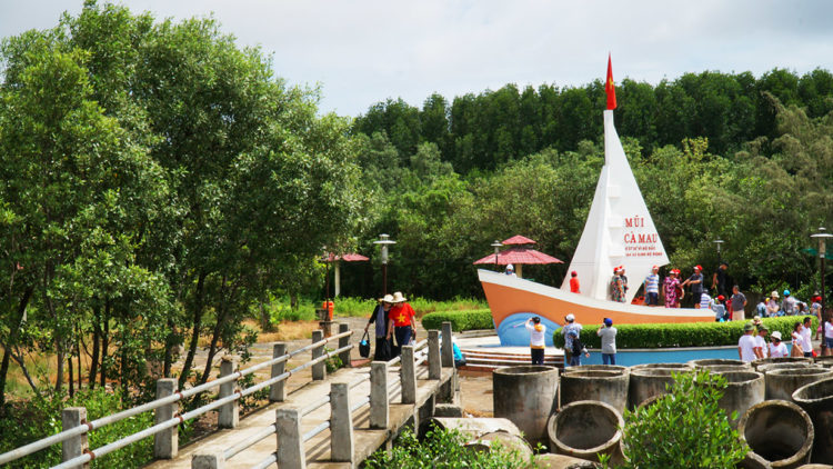 Tượng đài Mũi Cà Mau